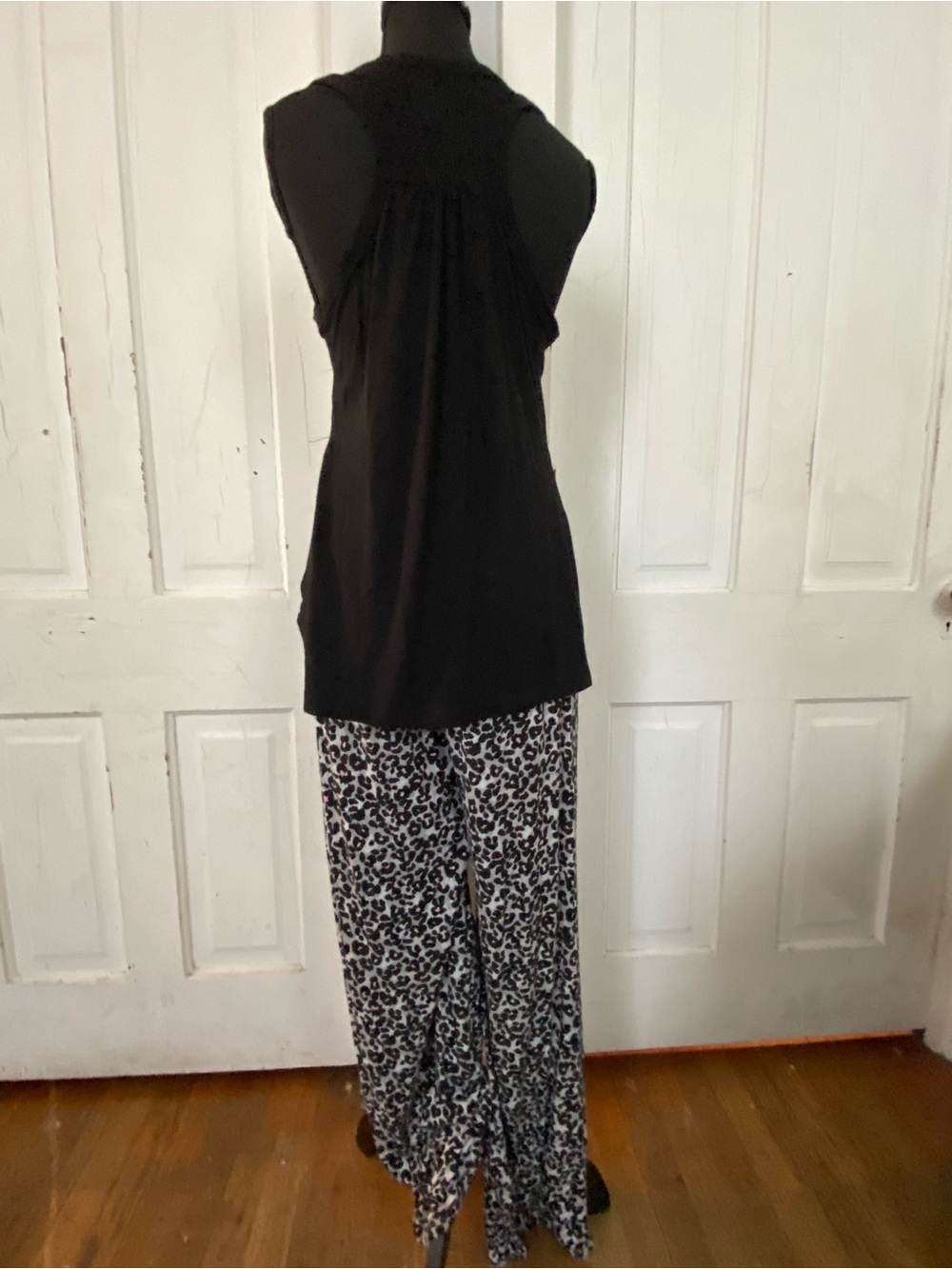 Pajama Set: Black Tank Top w/Coordinating Bottoms - Picture 5 of 5